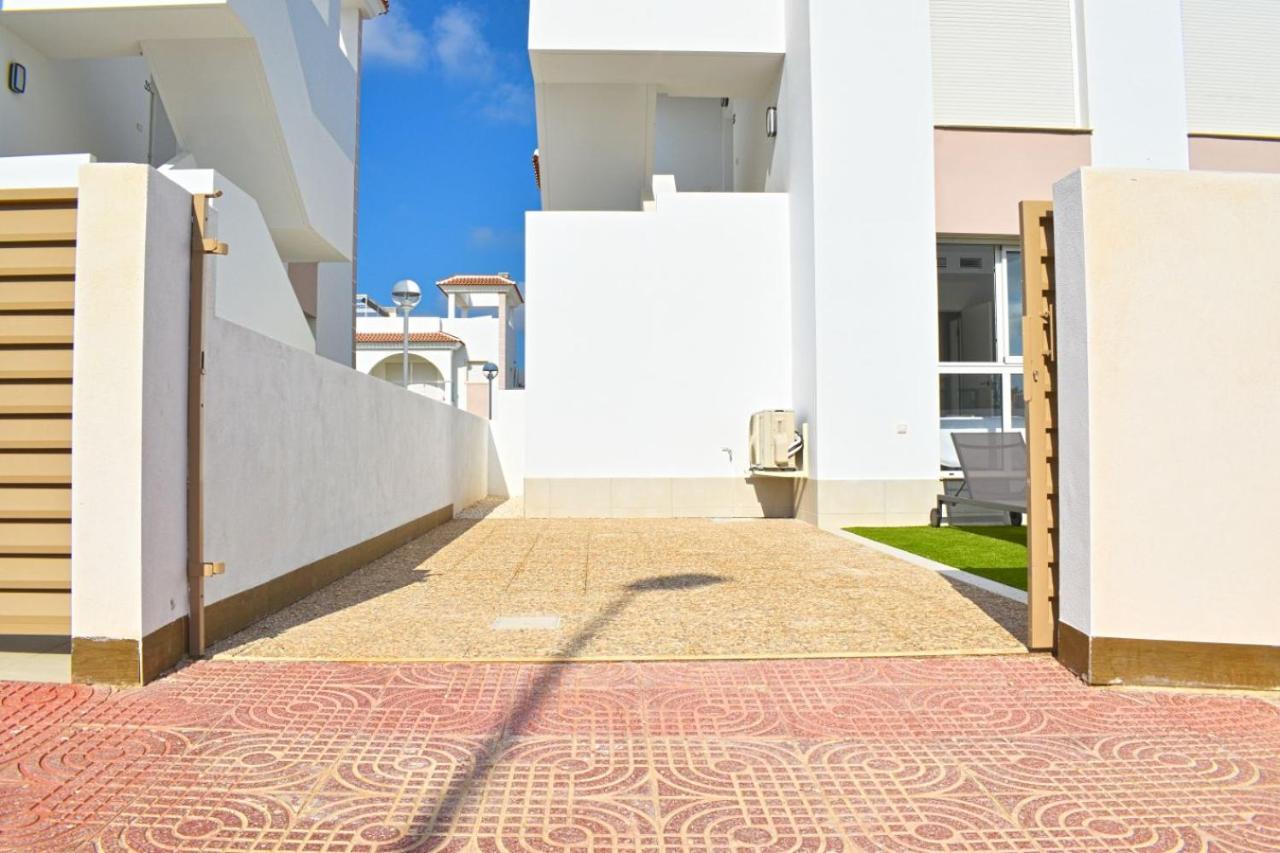 New Build Apartment On Beautiful Modern Complex Rojales Ngoại thất bức ảnh