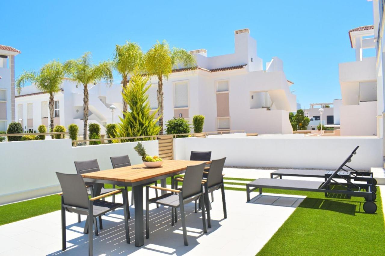New Build Apartment On Beautiful Modern Complex Rojales Ngoại thất bức ảnh